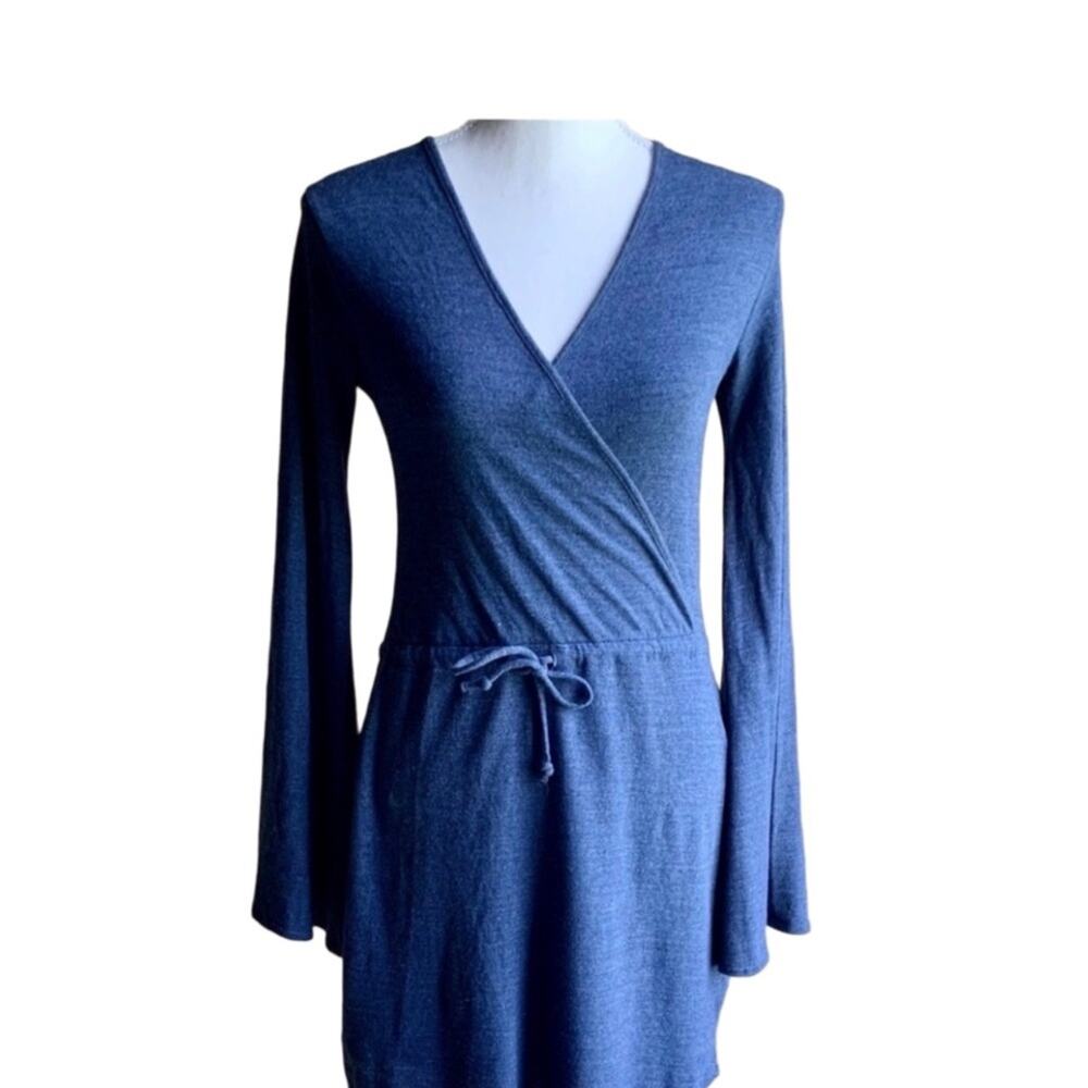 NWT Chaser Boho Bell Sleeve Faux Wrap V-Neck Mini Dress Women Blue Knit Medium